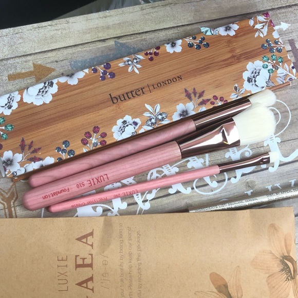 Bundle • butter London pallet• Gaea brushes •Liner - Picture 3 of 6
